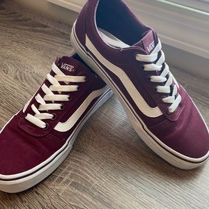 Like New! Vans Old Skool Classics